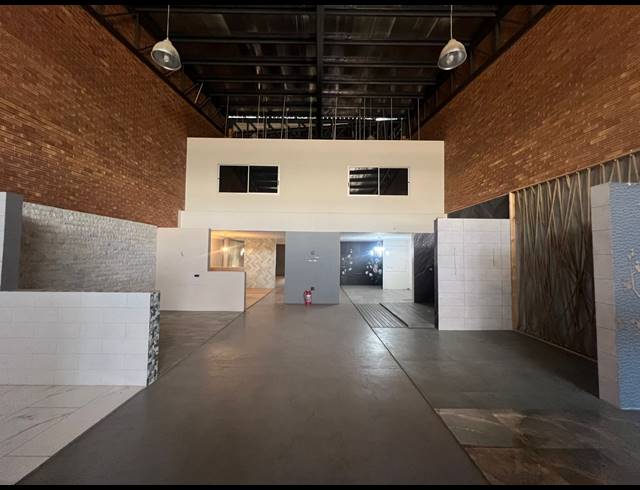 607M² WAREHOUSE TO LET IN HENNOPSPARK